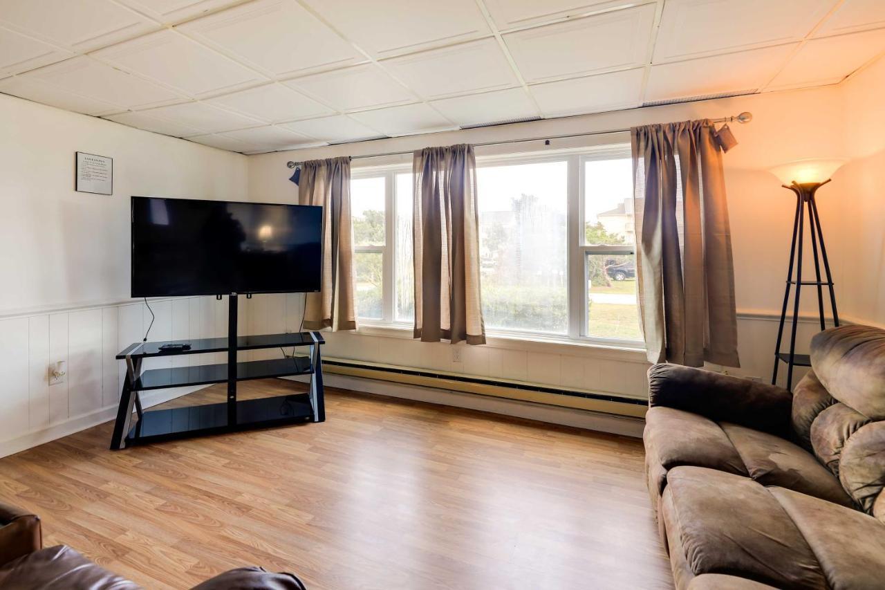 1 Ocean Fun Emerald Isle Apt, Steps To Beaches! Ngoại thất bức ảnh